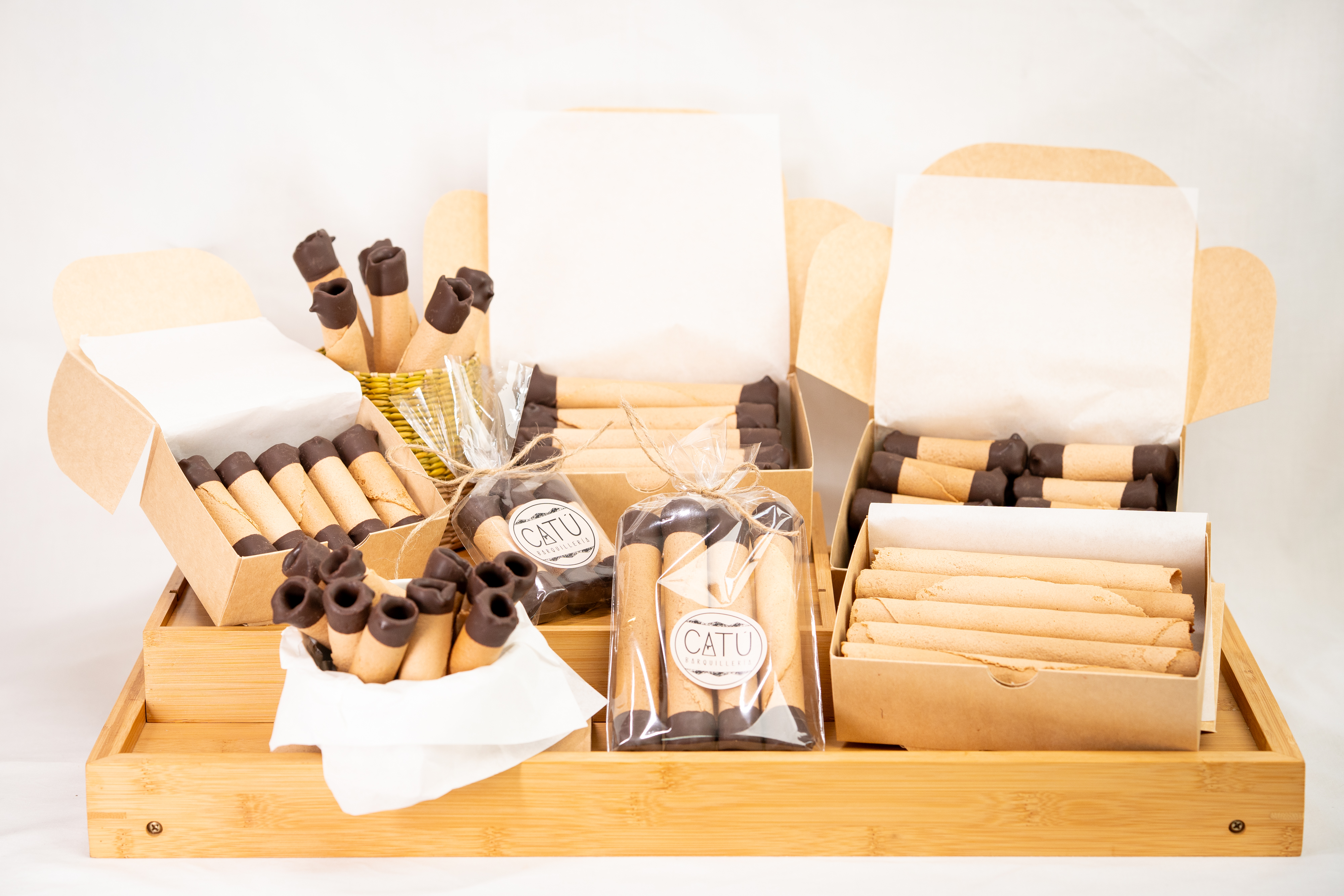 Cata de Catú Barquillería elaborando barquillos artesanales